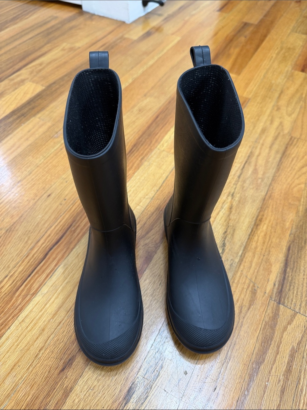 Cat & Jack Kids’ Andy Rain Boots, Black, Size 1